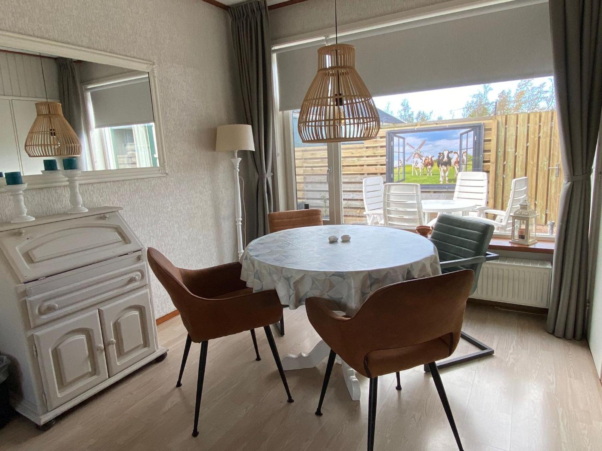 Huis Bij Het Water Met Sloepje Jutrijp Экстерьер фото